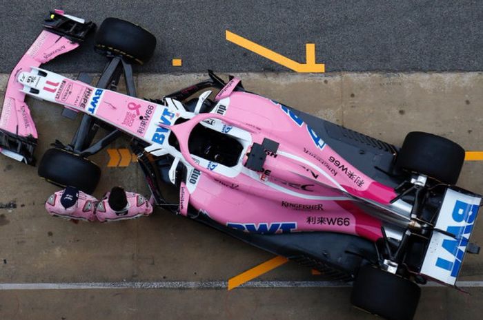 Penampakan mobil baru Force India di musim 2018 yang diluncurkan pada Minggu (25/2/2018) di Barcelona, Spanyol.