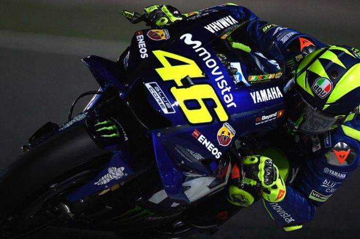 Valentino Rossi saat menjalani salah satu sesi MotoGP seri Qatar 2018 yang berlangsung di Sirkuit Losail.