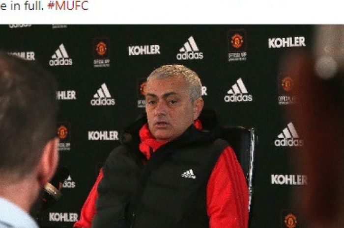 Mantan pelatih Manchester United, Jose Mourinho, yang mendapat dukungan minim dari pemain di hari-hari terakhirnya bersama klub tersebut.