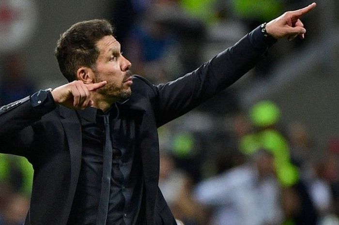 Reaksi pelatih Atletico Madrid, Diego Simeone, dalam laga final Liga Champions kontra Real Madrid di Giuseppe Meazza, 28 Mei 2016.