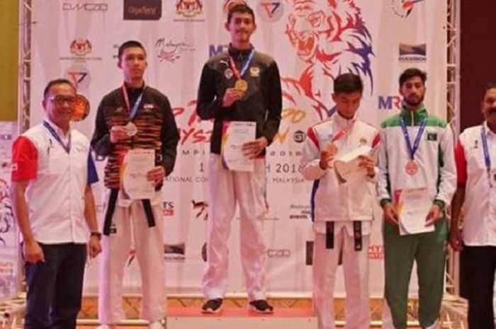 Atlet taekwondo Riau yang saat ini tergabung dalam tim Asian Games 2018 Ibrahim Zarman, Minggu (4/3) berhasil raih emas di World Taekwondo Malaysia Open G1 2018. 