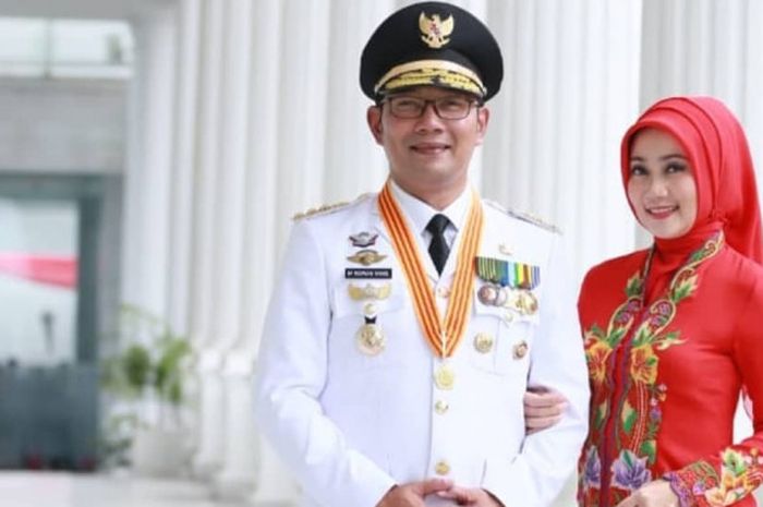 Ridwan Kamil (kiri) dan Atalia Praratya