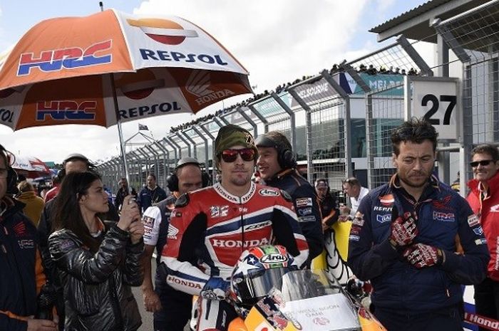 Pebalap Amerika Serikat, Nicky Hayden, sedang bersiap di grid sebelum menjalani balapan GP Australia di Sirkuit Phillip Island, 23 Oktober 2016.