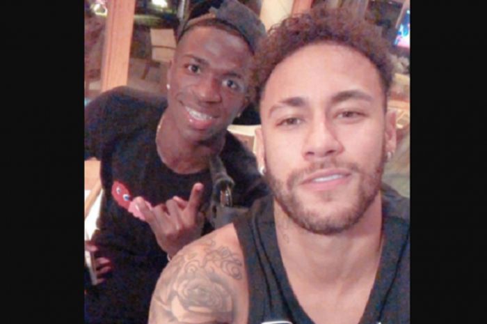 Neymar Jr bersama wonderkid Brasil asal Flamengo, Vinicius Jr