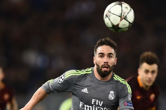  Bek Real Madrid, Dani Carvajal, beraksi lawan Roma pada laga Liga Champions di Stadion Olympico, 17 Februari 2016. 