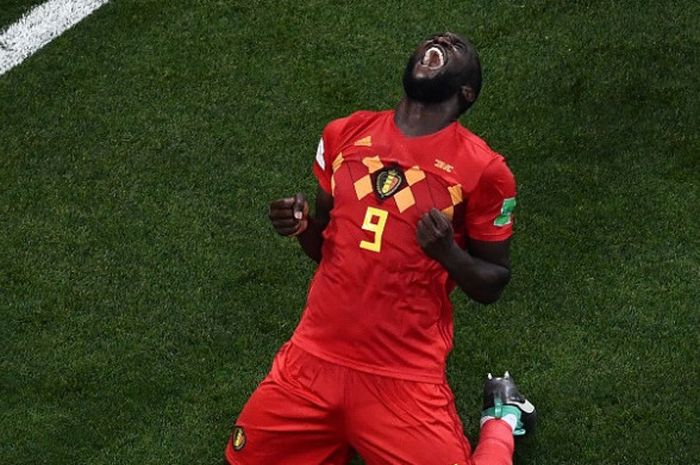 Penyerang Belgia, Romelu Lukaku, merayakan kemenangan timnya atas Jepang dalam laga babak 16 besar Piala Dunia 2018 di Rostov Arena, Rostov-On-Don, Rusia pada 2 Juli 2018.