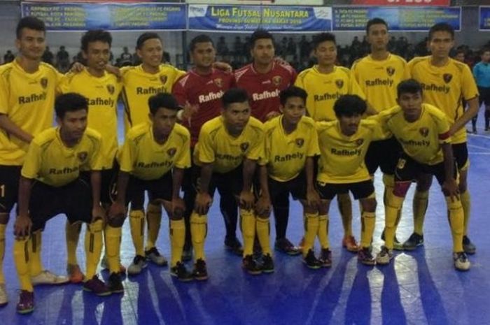 Rafhely FC sebelum melakoni laga kontra Adinda FC pada perempat final LFN 2016 Sumber di lapangan Rafhely Futsal, By Pass Padang, Jumat (28/10/2016).