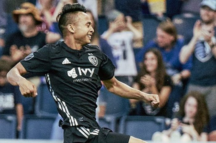 Selebrasi gelandang Sporting KC, Wan Kuzain Wan Kamal seusai mencetak gol ke gawang Minnesota United pada lanjutan MLS di Children's Mercy Park pada Minggu (3/6/2018) waktu setempat atau Senin pagi WIB.