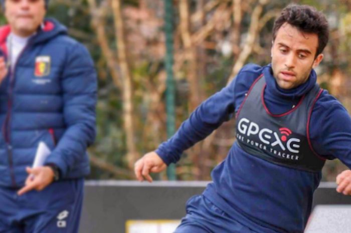 Striker Genoa, Giuseppe Rossi, saat menjalani sesi latihan tim.