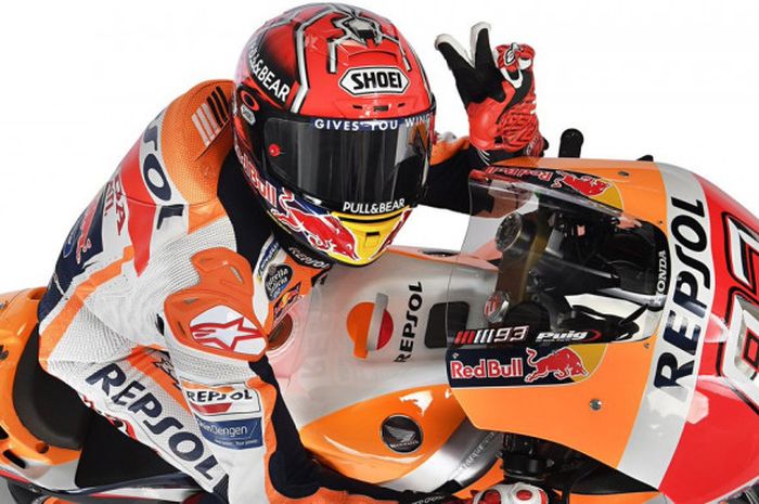 Pebalap tim Repsol Honda, Marc Marquez, memperpanjang kontrak berdurasi dua tahun.