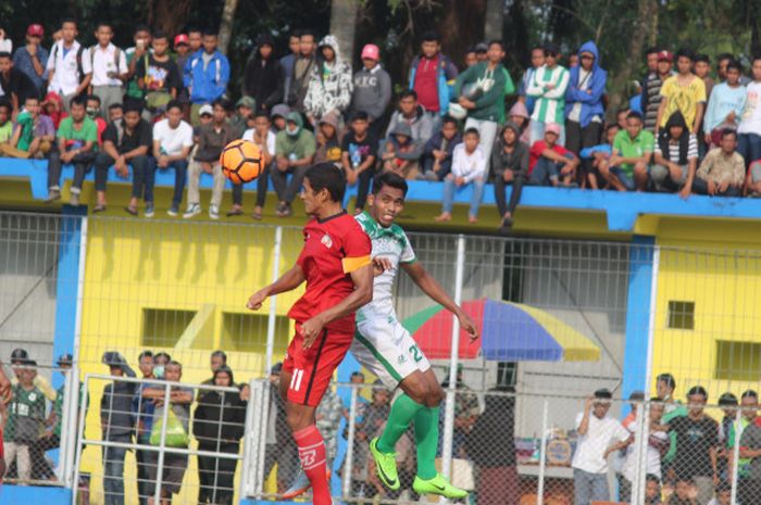 PSMS Medan melakoni uji coba melawan Semen Padang di Stadion Baharoeddin Siregar,  Selasa (27/2/2018). 