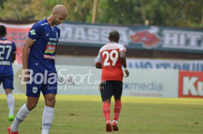 Bruno Silva saat berhadapan dengan Madura United pada putaran pertama Liga 1 2018 di Stadion Moch Soebroto.