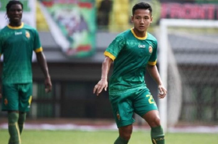   Syahrian Abimanyu berseragam Sriwijaya FC.  