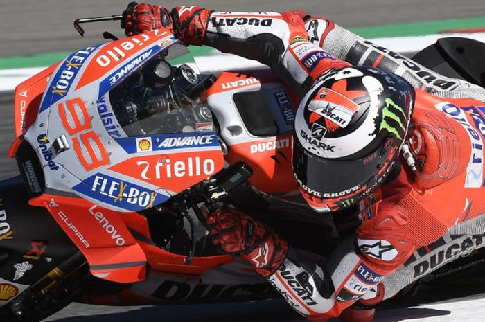 Jorge Lorenzo (Ducati) saat mengikuti salah satu sesi MotoGP Belanda 2018 yang digelar pada Sabtu (3