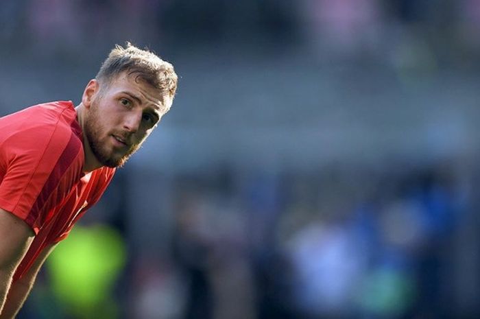 Ekspresi kiper Atletico Madrid, Jan Oblak, saat mengikuti sesi latihan di Stadion Giuseppe Meazza, Milan, pada 27 Mei 2016 menjelang laga final Liga Champions 2015-2016 melawan Real Madrid.