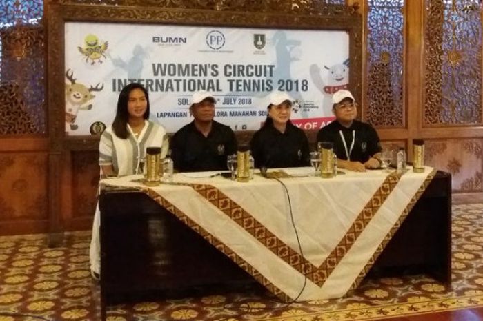 Konferensi pers Women's Circuit International Tennis 2018 di Surakarta, Selasa (10/7/2018).