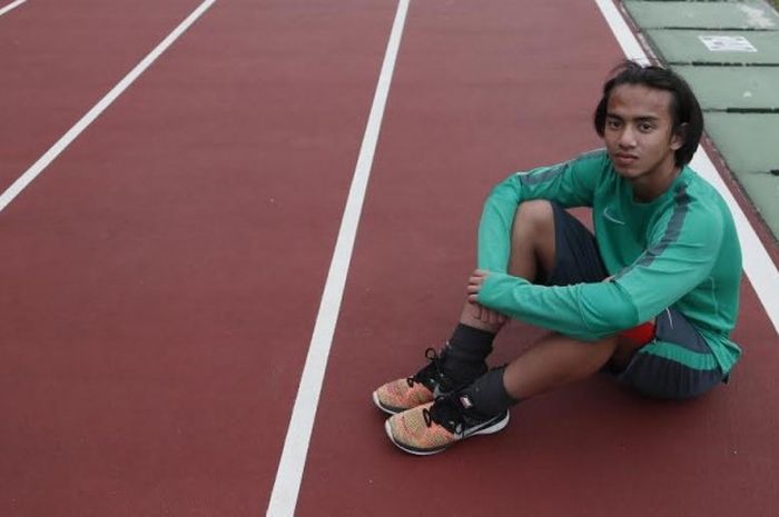 Pemain muda Rafid Habibie saat menjalani seleksi tahap kedua timnas U-18 Indonesia di lapangan Atang Sutresna, Markas Kopassus, Cijantung, Jakarta Timur, Jumat (7/4/2017).