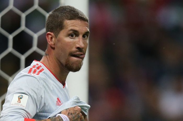 Bek Timnas Spanyol, Sergio Ramos, dalam laga Grup B Piala Duna 2018 kontra Iran, 20 Juni 2018 di Kazan Arena, Kazan.   