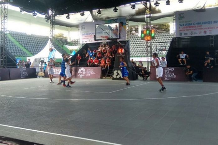 Tim basket 3x3 putri Indonesia sukses mengalahkan Thailand dan berhasil melaju ke babak final test event bertajuk Asia Challenge 2017, di Center Court, GBK, Senayan, Sabtu (2/12/2017).