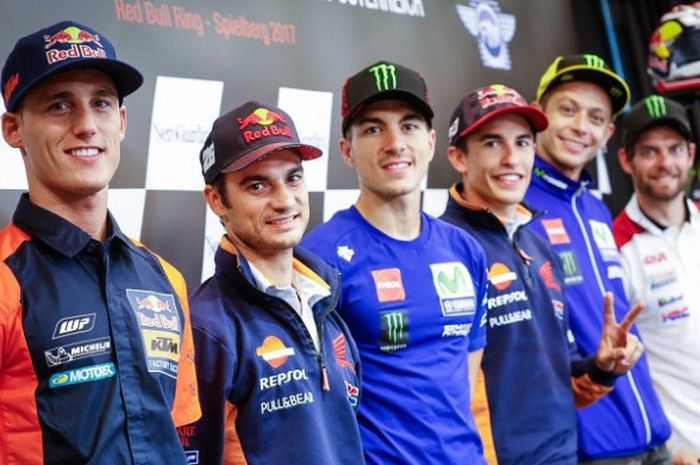 Para pebalap MotoGP 2017 berpose dalam sesi konferensi pers jelang GP Austria di Red Bull Ring, Kamis (10/8/2017).