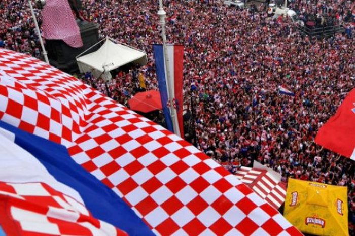 Ribuan fan Kroasia siap menyambut timnasnya di kota Zagreb. 