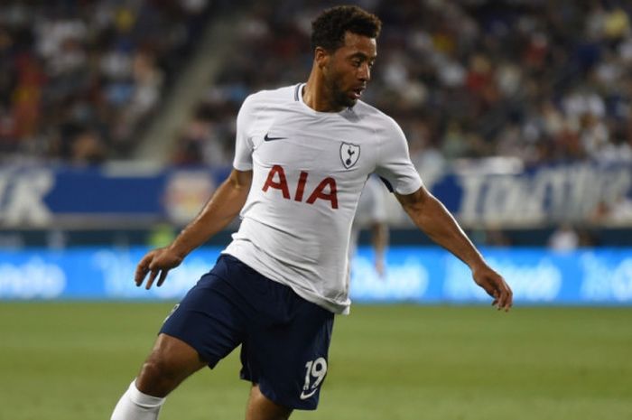 Aksi Mousa Dembele dalam laga Tottenham Hotspur lawan AS Roma di ajang International Champions Cup di Red Bull Arena, New Jersey, 25 Juli 2017.