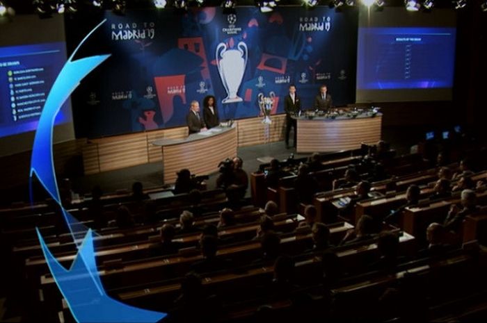 UEFA menggelar drawing atau undian 16 besar Liga Champions Eropa 2018-2019 di kantor pusatnya, Nyon, Swiss, Senin (17/12/2018) pukul 12.00 atau 18.00 WIB.