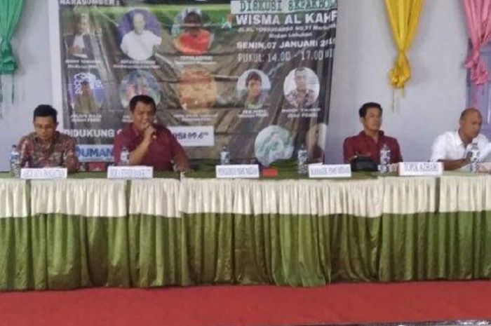 Para pemerhati PSMS Medan menggelar acara diskusi bertema benah-benah PSMS di Wisma AL Kahfi Martubung, Medan Labuhan, Sumatera Utara, Senin (7/1/2019).