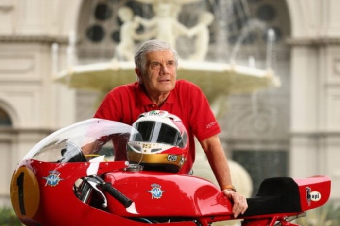 Pemegang rekor kemenangan balapan dan gelar juara dunia MotoGP terbanyak, Giacomo Agostini.