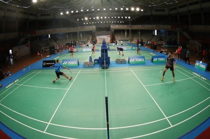 Para pemain pelatnas berlatih jelang gelaran Indonesian Masters di GOR Cakrawala, Malang, Senin (30/11/2015).