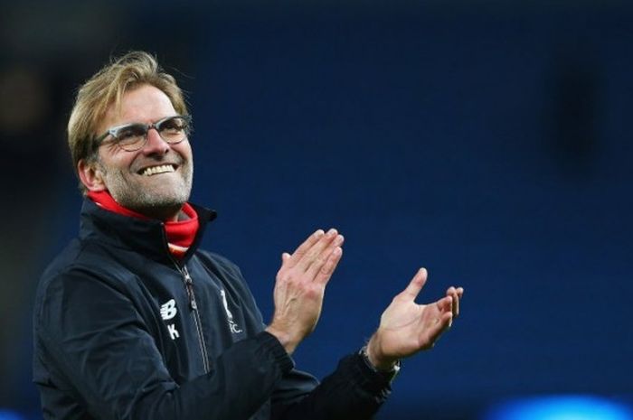 Pelatih Liverpool, Juergen Klopp, dalam laga kontra Manchester City pada Sabtu (21/11/2015)