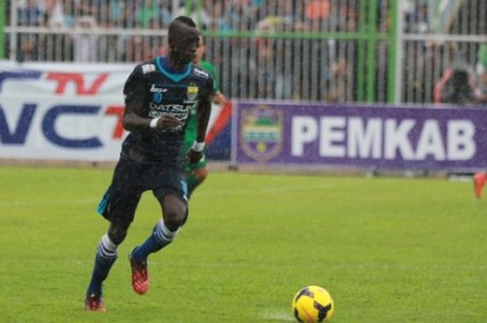 Gelandang Persib Bandung, Makan Konate. 