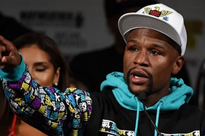 Floyd Mayweather Jr pasca-pertarungan melawan Andre Berto di Las Vegas, Amerika Serikat, 12 September 2015