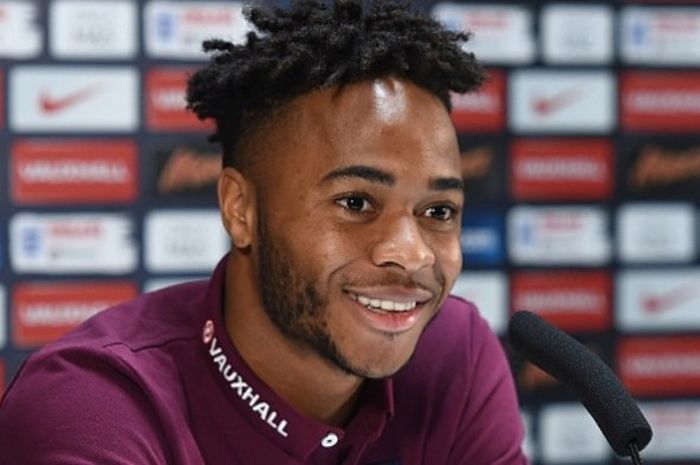 Raheem Sterling, dikabarkan baru saja membeli piano baru.