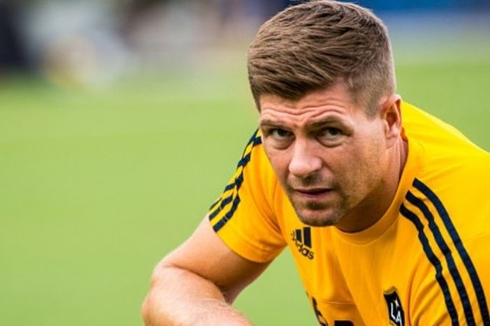 Steven Gerrard, ingin melihat langsung bagaimana Juergen Klopp melatih di Liverpool FC.