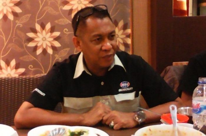 Direktur PSM, Sumirlan, berbicara kepada media di Makassar, Kamis (3/12/2-15)