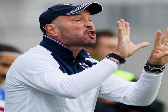 Walter Zenga, disebut tinggal menunggu waktu di Sampdoria.