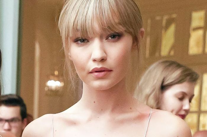 Coba 7 Gaya Rambut Simpel Elegan Untuk Kondangan Outdoor Cewekbanget Coba 7 Gaya Rambut Simpel Elegan Untuk Kondangan Outdoor Cewekbanget