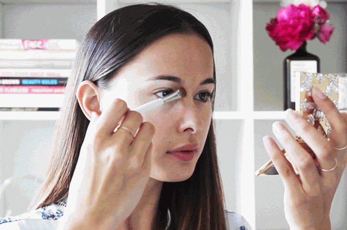 Girl putting, hardcore jean picture