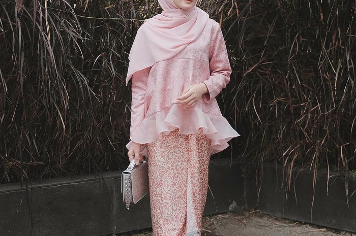 10 Inspirasi Fashion Kondangan Ala Selebgram Hijab Yang Bisa Ditiru