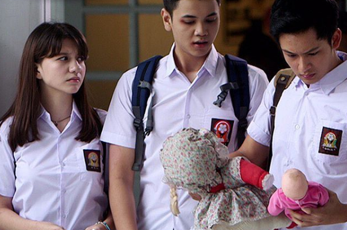 Film After School Horror 2 dibintangi Cassandra Lee, Randy Martin, Devin Putra, dan Yoriko Angeline.
