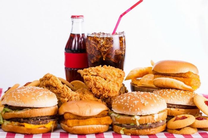 Lakukan 4 Hal Ini Setelah Konsumsi Makanan Berlemak, Dijamin Kadar  Kolesterolmu Akan Turun