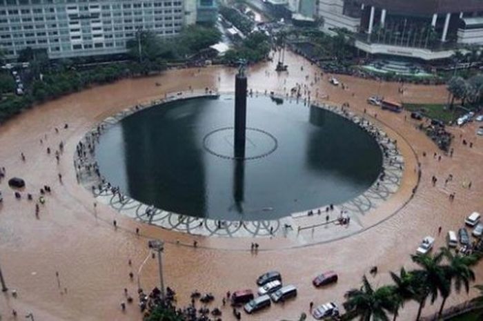 Banjir terbesar di Indonesia, banjir Jakarta tahun 2007 (Photo: Grid.id)