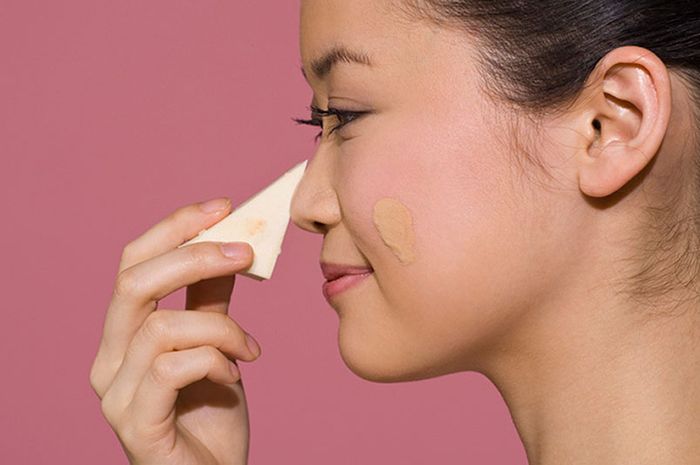 Nose marks. Hannah marks instagram. Marks on nose from glasses. How to apply eyebrow powder to your hair?. How old glasses were stuck on nose.