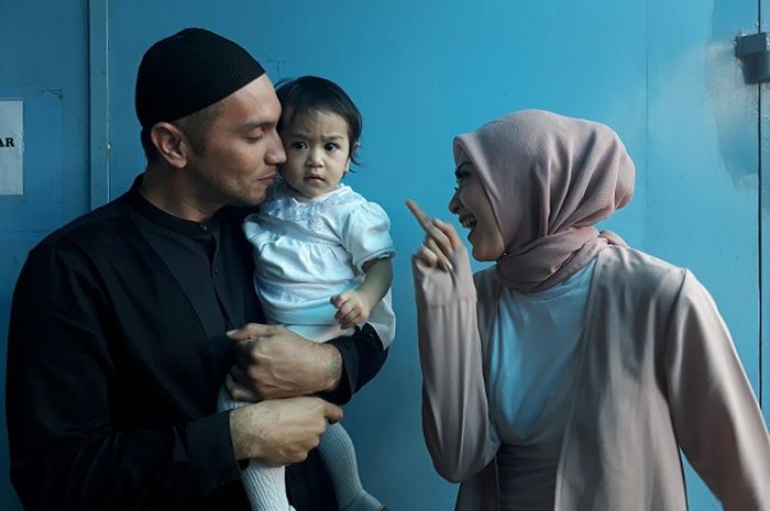 Diajak Kerja Anak Kedua Gary Iskak Dan Risca Novisha Bakalan Jadi Artis