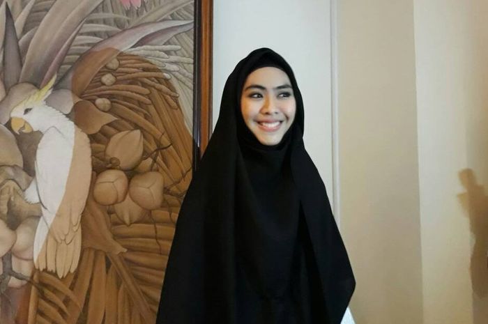 Bahan Hijab Oki Setiana Dewi Hijab Converse Bahan Hijab Oki Setiana Dewi Hijab Converse