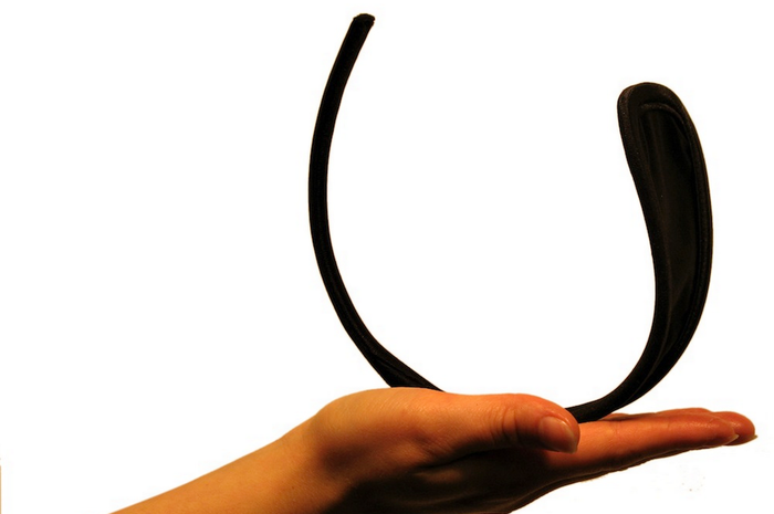 Sudah Coba C-String? Model Celana Dalam Ini Serasa 