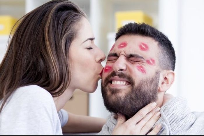  Ciuman  Bibir Mesra Gambar Orang Ciuman  Dan Kata Kata Romantis