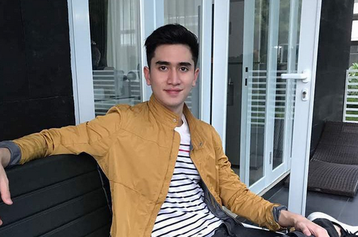 80 Model Desain Rumah Verrel Bramasta Terlihat Cantik