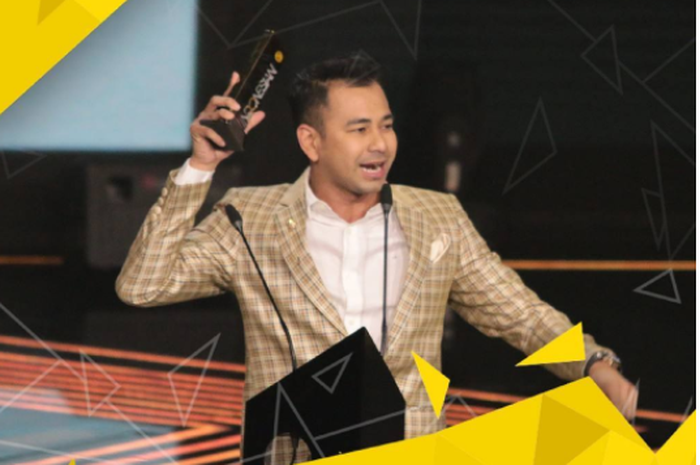 Raffi Ahmad berbicara di acara media